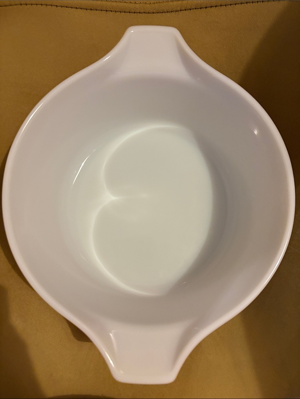 Vintage PYREX Butterfly Gold Round Casserole Dish with Lid #475 (2L) - Picture 6 of 12